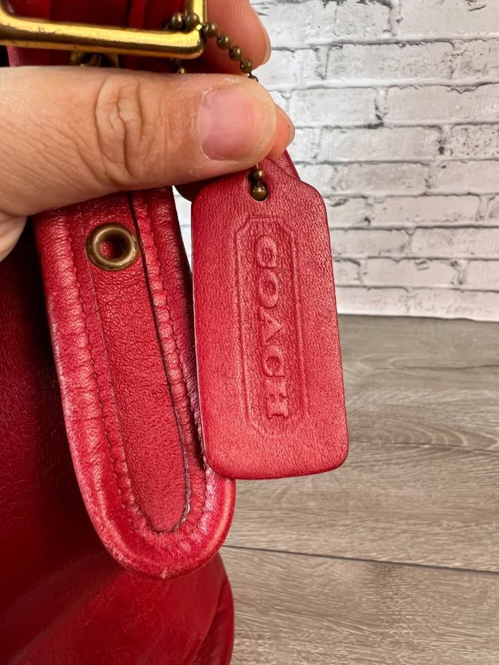 Red Coach 9060 is a vintage 